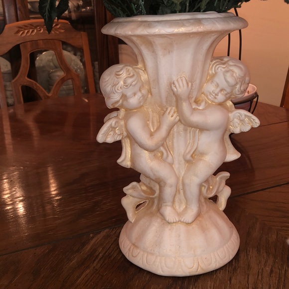 Pottery style Angel vase. Angelic and beautiful. Ivory with rose gold shimmer - Picture 3 of 15